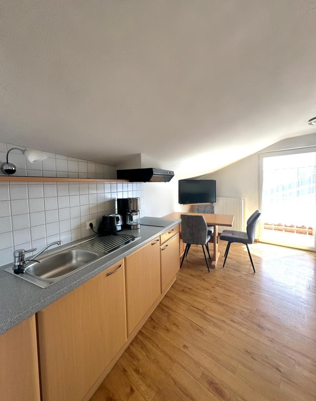 טירולו Garni Hotel Dorothea מראה חיצוני תמונה
