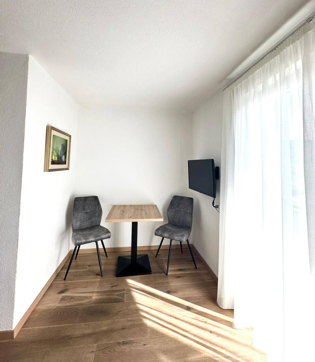 טירולו Garni Hotel Dorothea מראה חיצוני תמונה